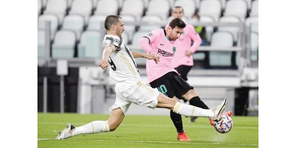 Il Barcellona ha battuto la Juventus 2-0 per la prima volta in trasferta